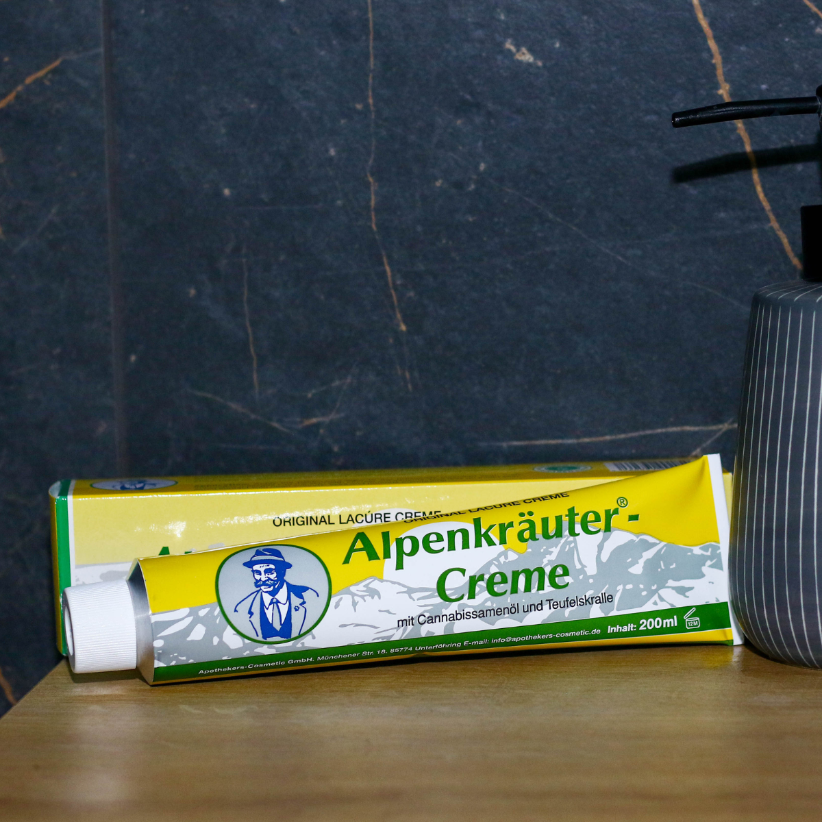 Alpenkrauter Cannabis krém