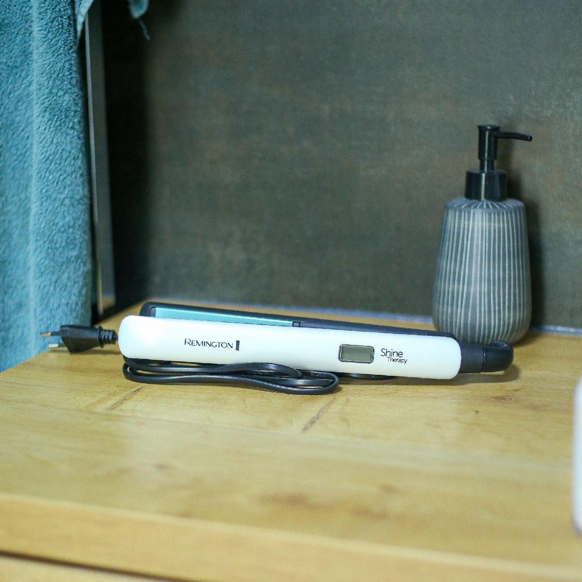 REMINGTON Shine Therapy S8500 Hajvasaló - Image 3