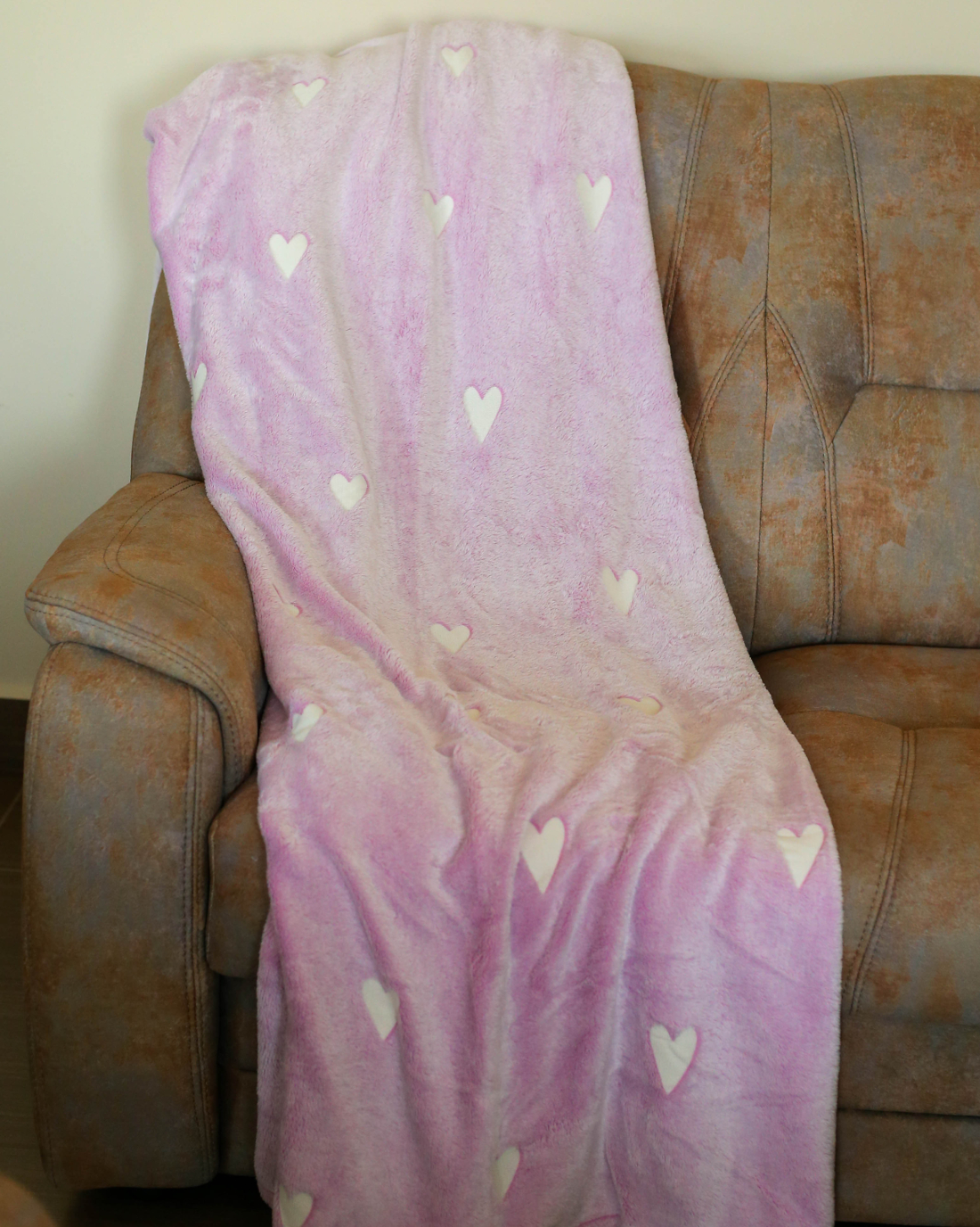 Sötétben világító takaró - szív minta